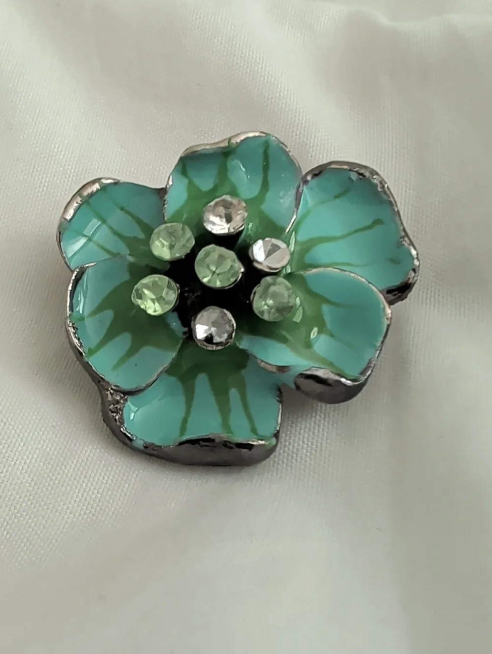 Elegant Vintage Mint Green Enamel Floral Brooch w/Light Green Crystal Centers